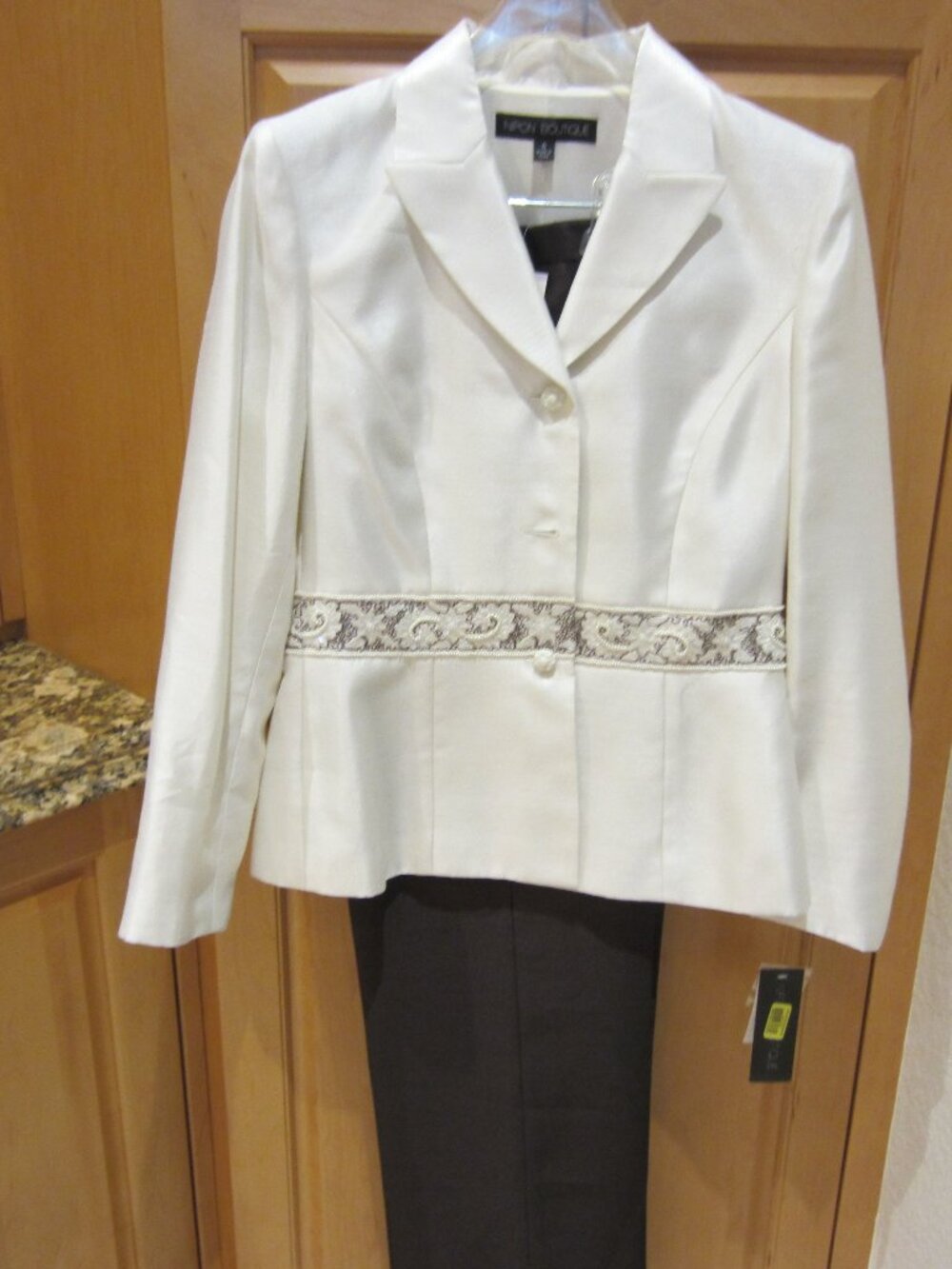Woman's Nipon Boutique Pants Suit
